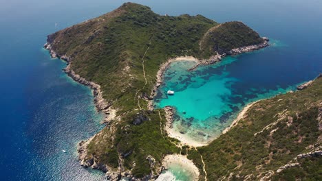 antena de las playas secretas de porto timoni en corfú, grecia