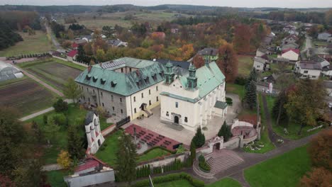 Drone-view-of-the-Sanctuary-of-Visitation-of-the-Blessed-Virgin-Mary-in-Żarki,-Poland