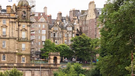 historic buildings and greenery in edinburgh's old town