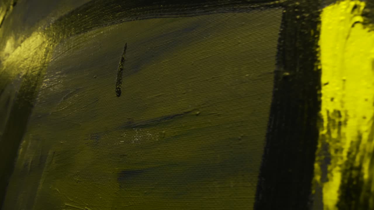 pintura abstracta con colores atrevidos