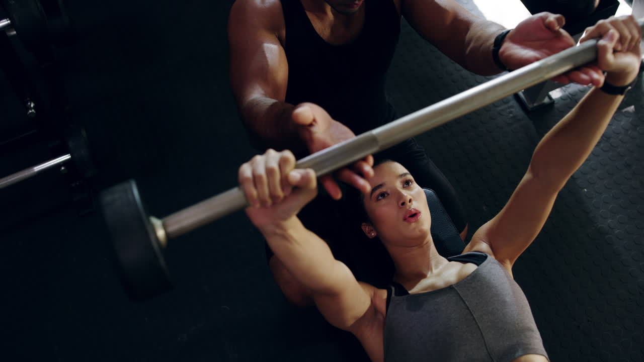 적합한 신체는 많은 노력을 필요로 합니다.