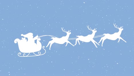 Schnee-Fällt-über-Den-Weihnachtsmann-Im-Schlitten,-Der-Von-Rentieren-Vor-Blauem-Hintergrund-Gezogen-Wird
