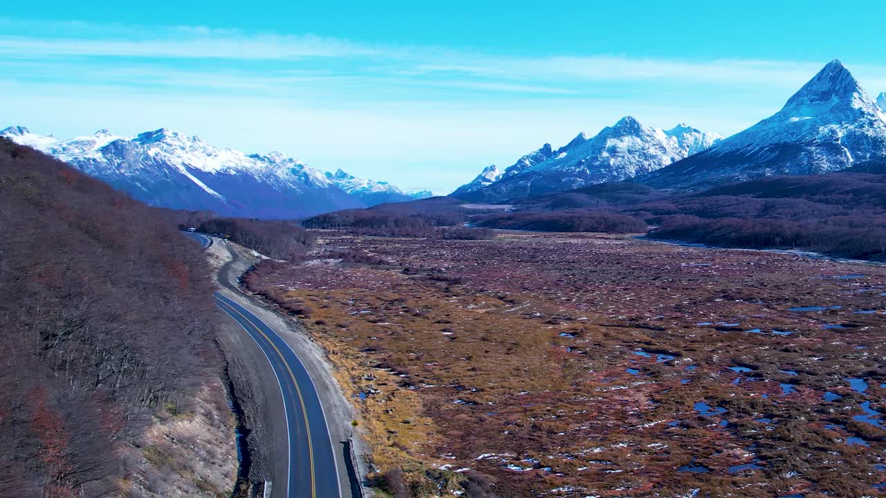 우슈아이아 아르헨티나 티에라 델 푸에고 지방의 파타고니아 도로