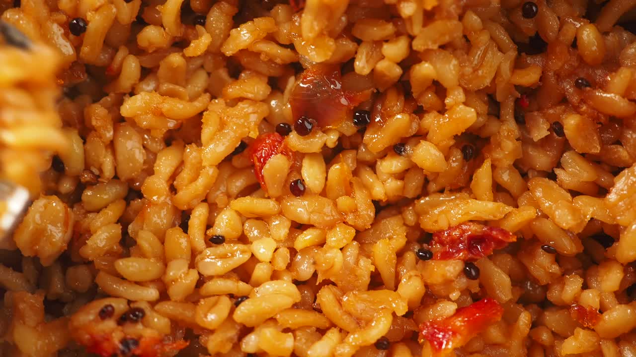 Primo piano di riso cotto