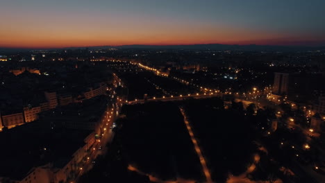 Volando-Sobre-Valencia-De-Noche-España