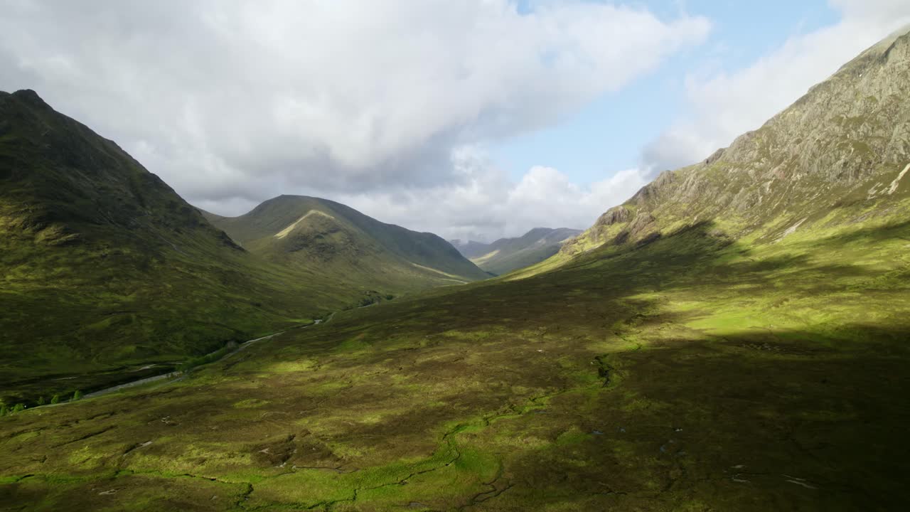 rannoch moor 습지대, 스코틀랜드 고원 스카이 섬의 흐린 봄날