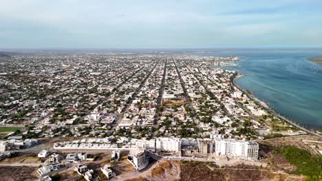 fotografía lateral de la bahía de la paz y las playas de baja california sur, méxico