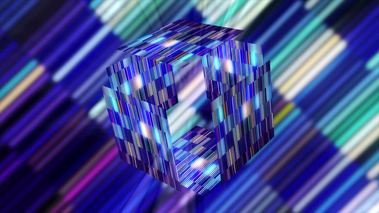 cubo brillante en el juego. movimiento. cubo brillante y colorido en el ciberespacio. cubo de rayas de neón se abre en el espacio del juego