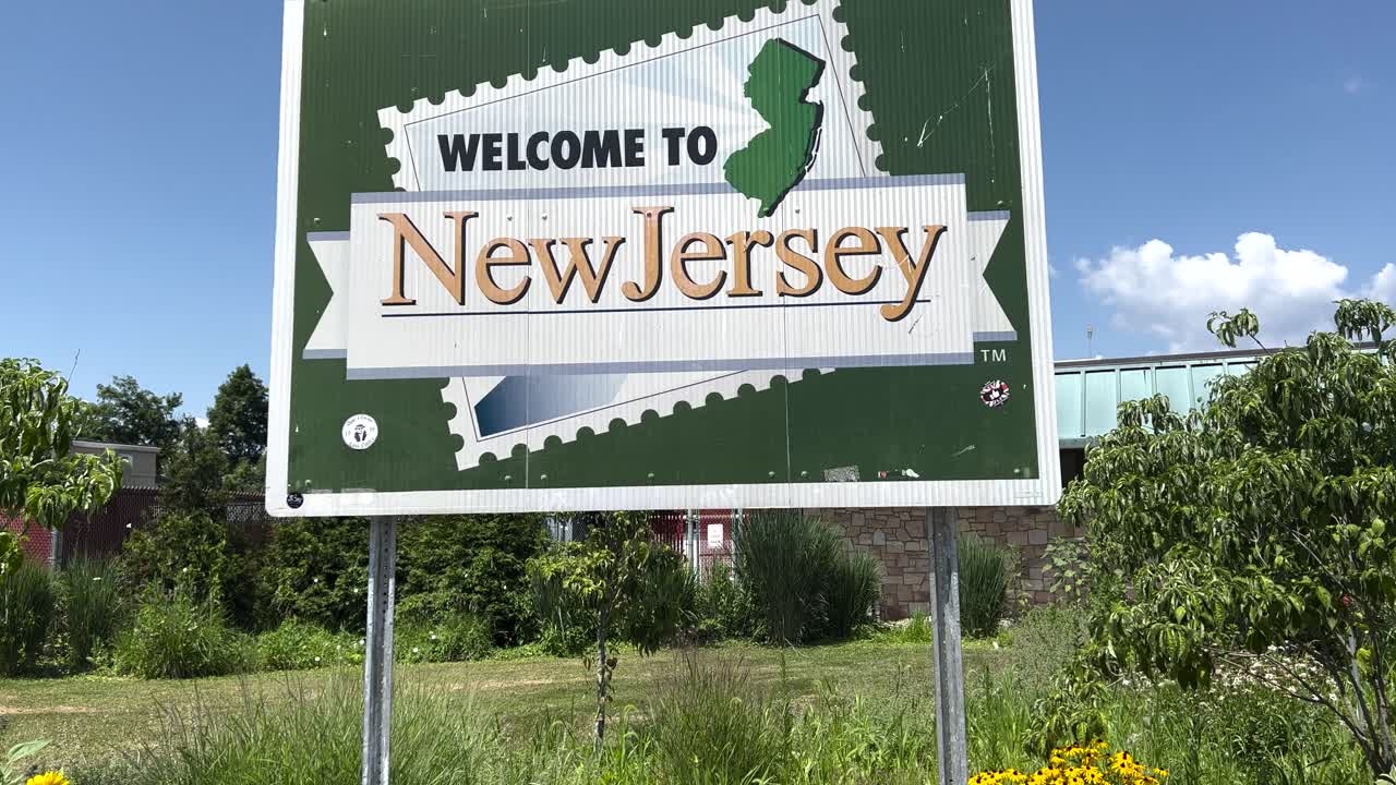 bienvenido al letrero de nueva jersey con video inclinado hacia arriba