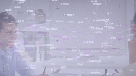 animación del procesamiento de datos sobre diversas personas de negocios que trabajan en la oficina