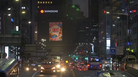 busy street in seoul