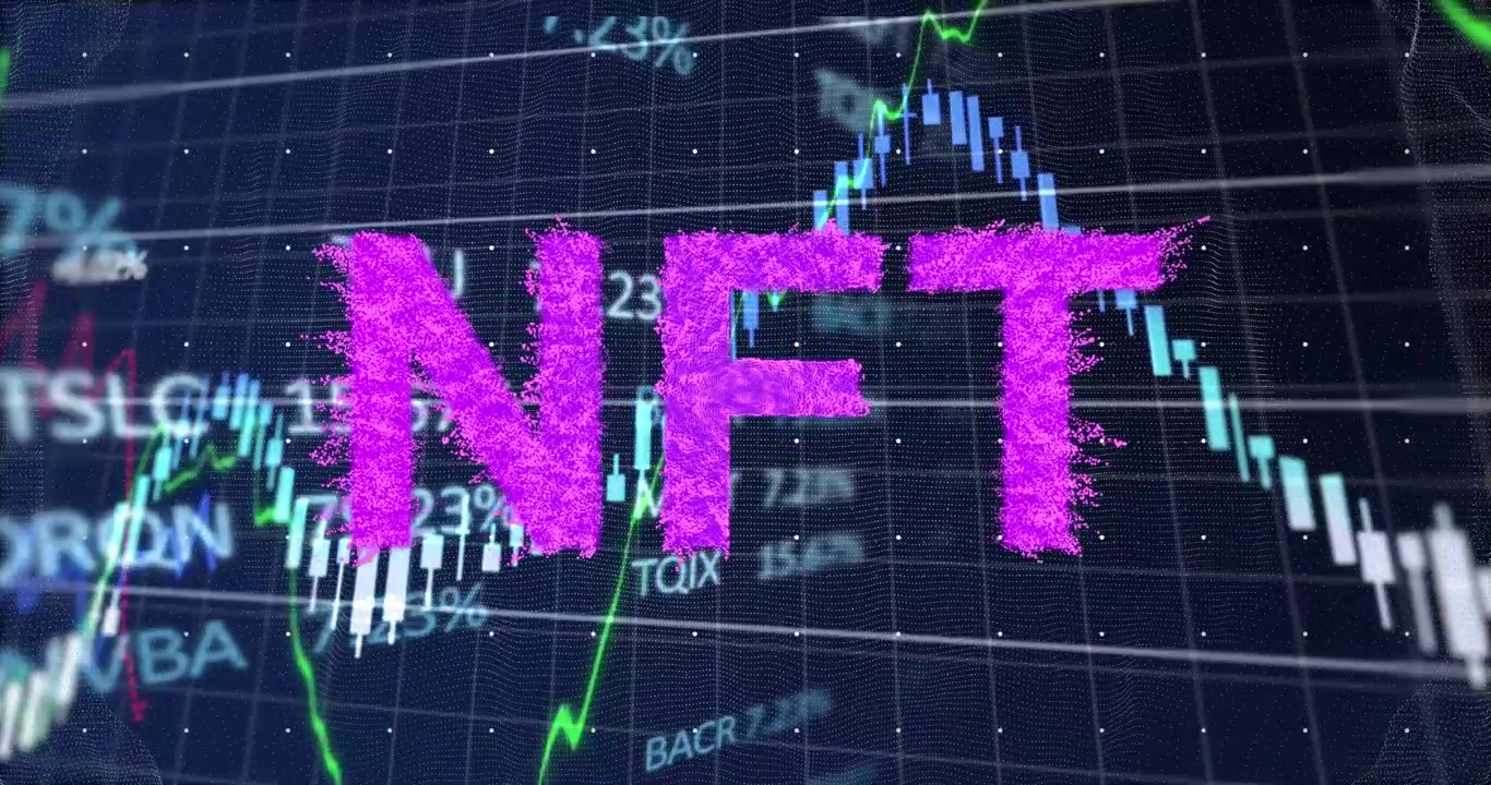 Animazione del testo NFT e elaborazione di dati finanziari su sfondo scuro.