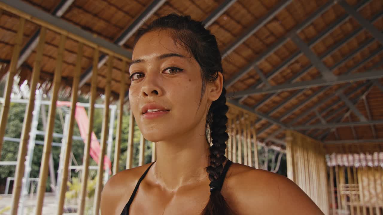 야외 운동 을 하는 여자