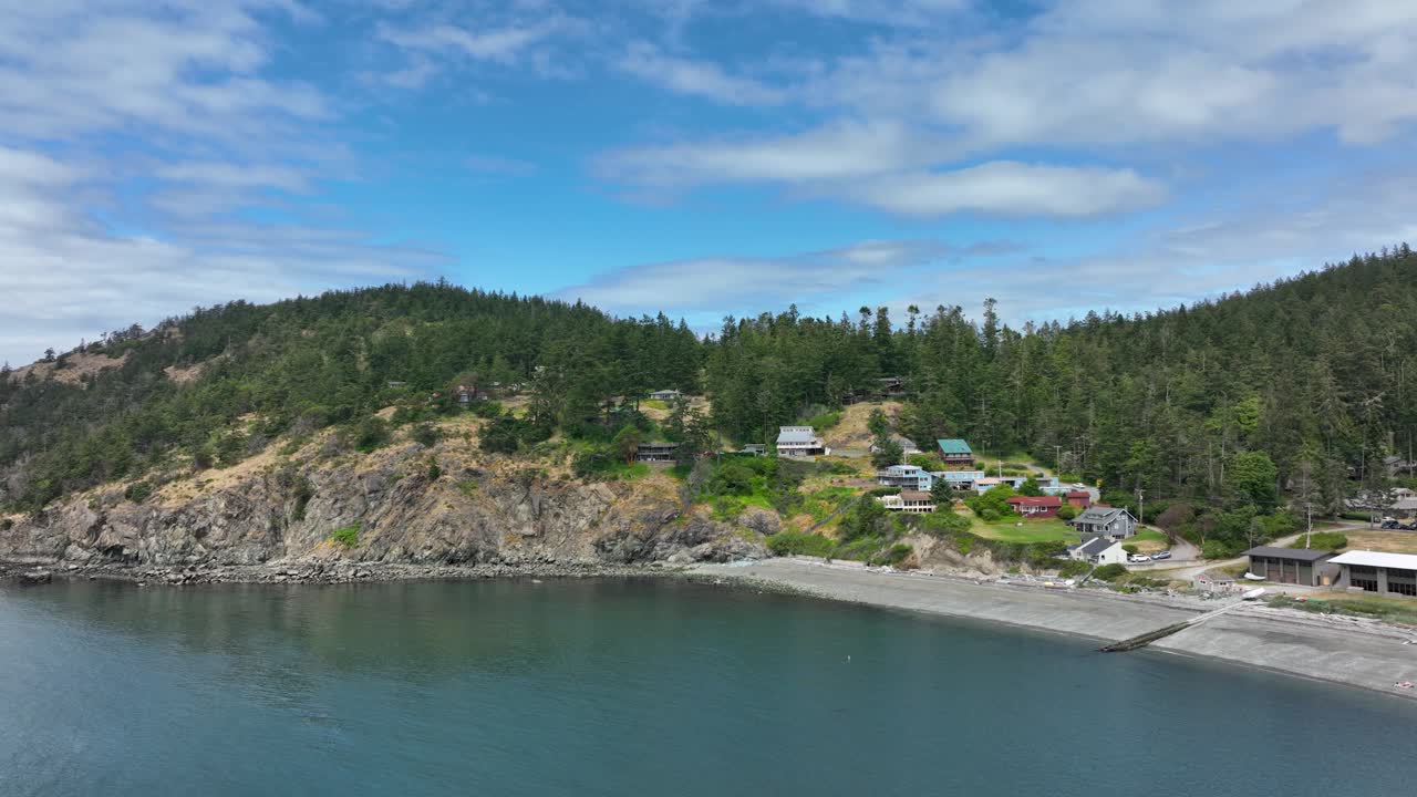 Vista aerea di Rosario Beach sull'isola di Fidalgo nello Stato di Washington.