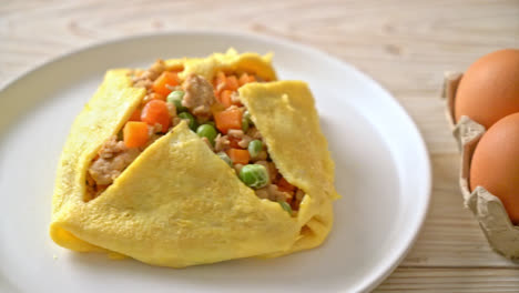 egg-wrap-or-stuffed-egg-with-minced-pork-and-vegetable