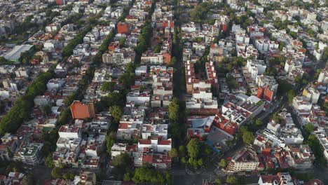 calles de la ciudad en la parte suburbana residencial urbana de la ciudad de méxico, antena