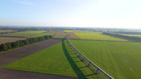 Panoramablick-Auf-Der-Transrapid-Teststrecke-Emsland-In-Deutschland---Drohnenaufnahme-Aus-Der-Luft