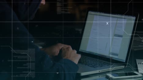 hombre usando computadora portátil para la plataforma de redes sociales