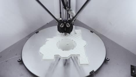 Three-dimensional-printing-machine