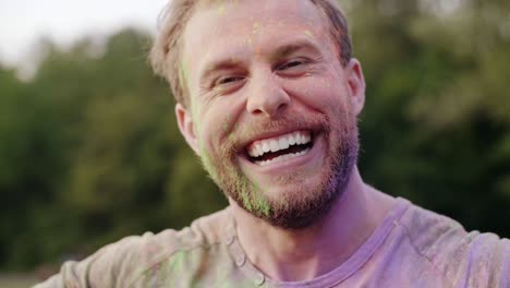 Portrait-of-cheerful-man-at-the-party