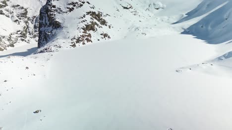 Snowy-mountains-Fitz-Roy-of-Patagonia-unveiling-shot-in-Argentina