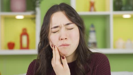 Toothache.-Tooth-sensitivity.