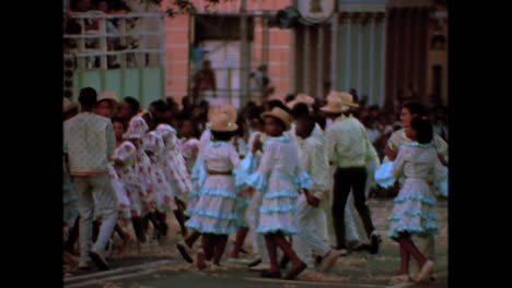 歷史悠久的古巴街頭風景 - - 1980 年代的古巴街道風景