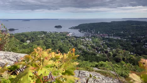 4k-Con-Vistas-A-Camden-Maine-A-Lo-Largo-De-La-Costa-De-Maine