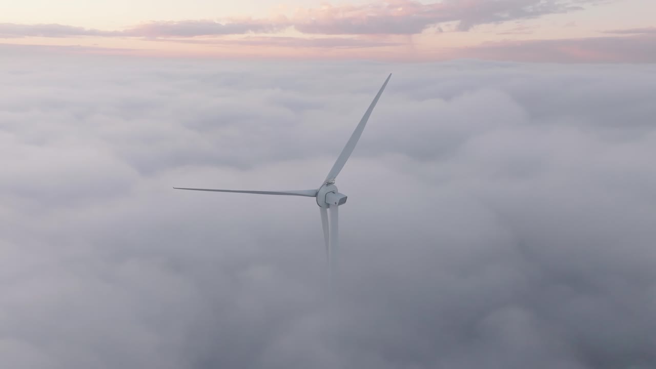 Turbine in foggy cloudy conditions