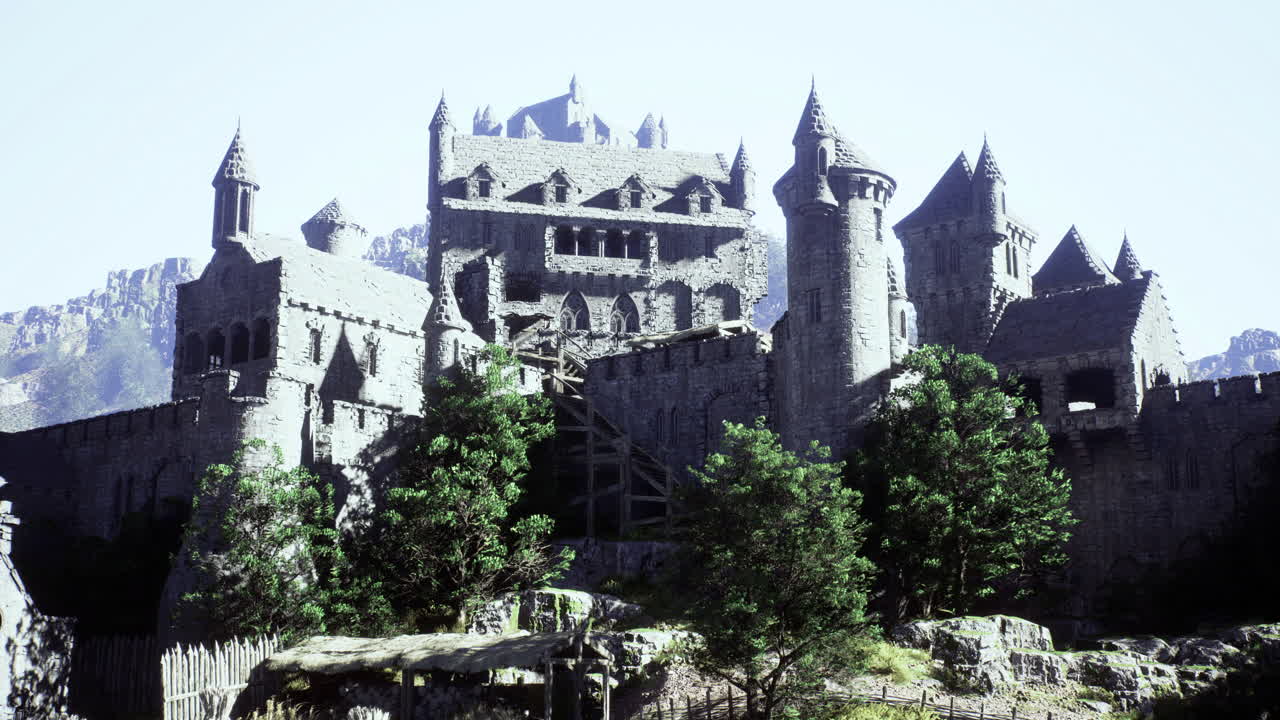 조용한 환경에서 바위 풍경 꼭대기에 자리 잡은 웅장한 성