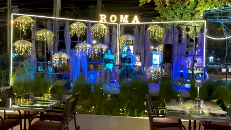 live music at roma restaurant at night