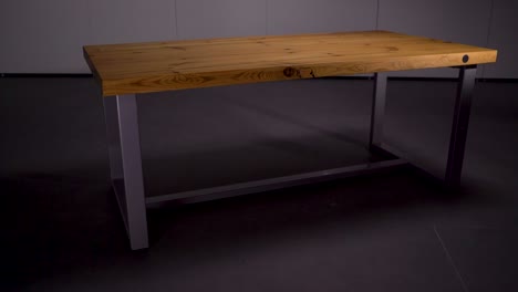 mesa de madera con patas de metal