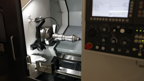 máquina de fresado cnc para el trabajo de metales.