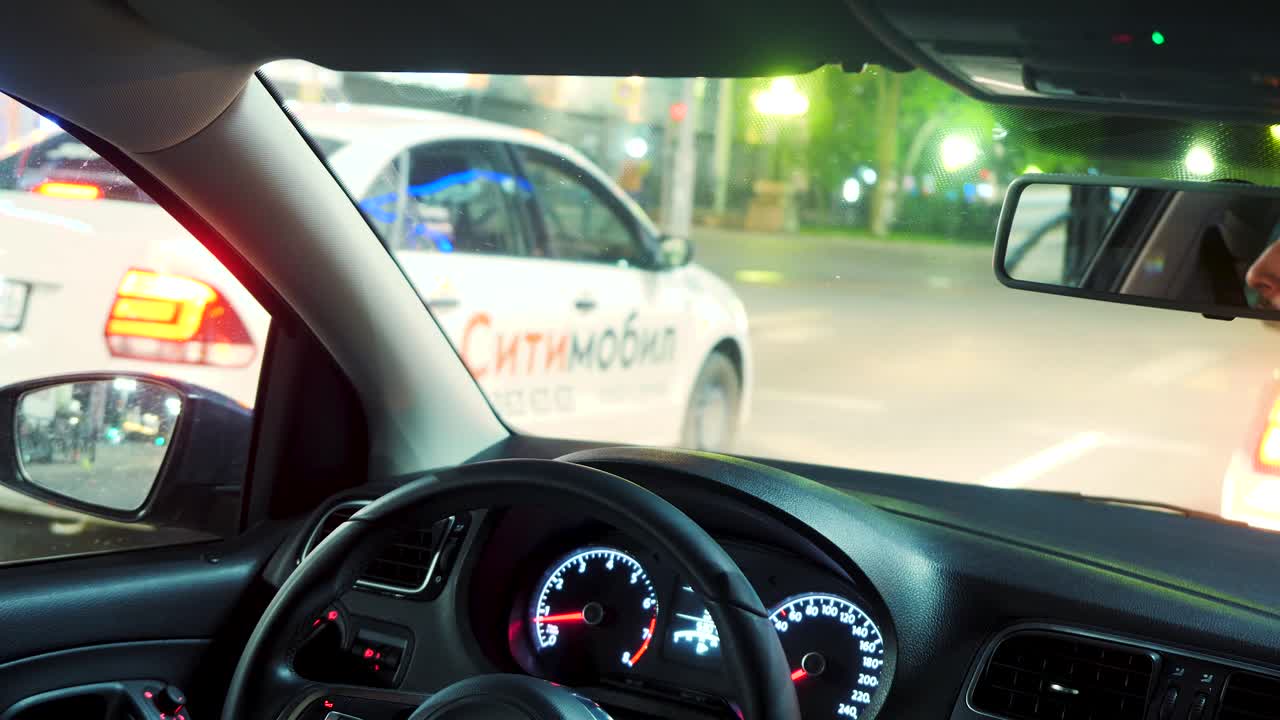 밤에 운전하는 것