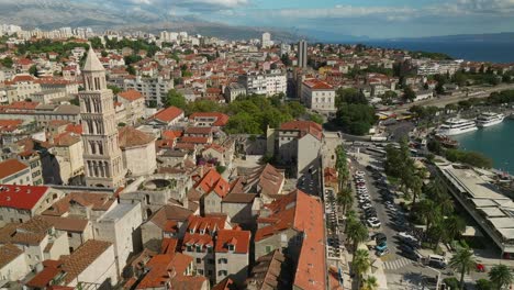 Sliding-aerial-view-of-Diocletian's-Palace-and-the