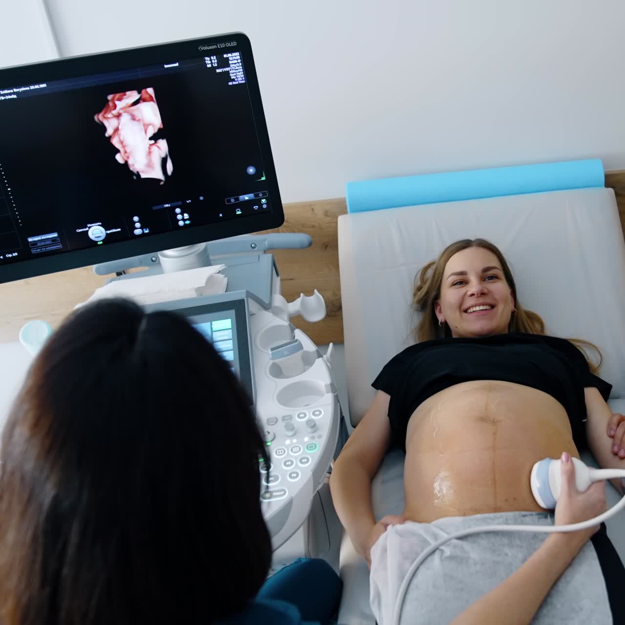 Maternity clinic examination. Ultrasound pregnancy diagnostic