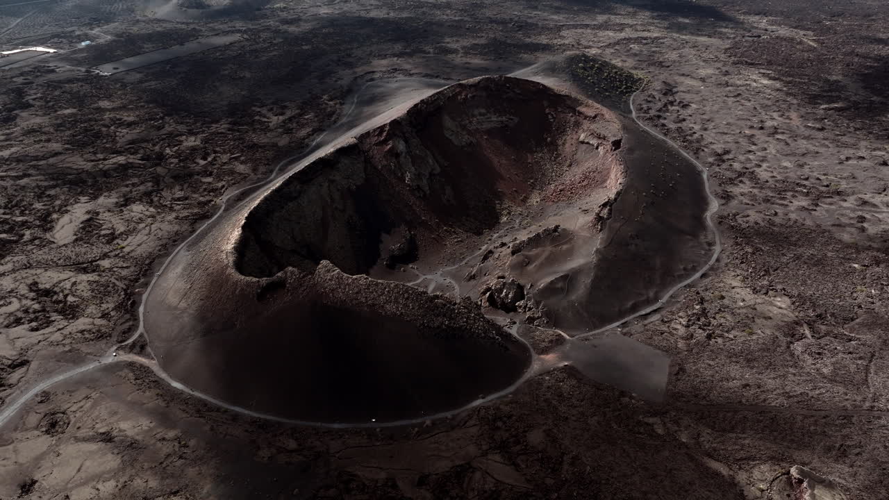 Luftfoto av et vulkansk krater