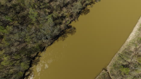 Hatchie-River-With-Murky-Water-Along-The-Lower-Hatchie-National-Wildlife-Refuge-In-Tennessee,-USA