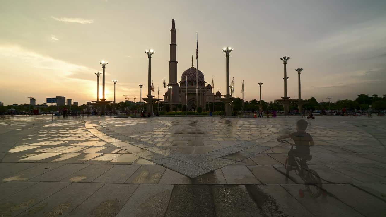 закат в мечети путраджая.