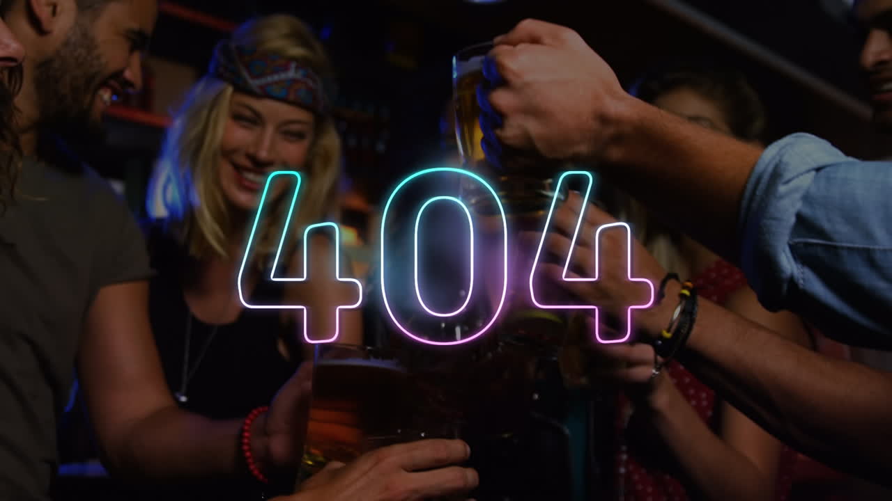 animación de 404 texto en letras de neón sobre amigos biraciales haciendo brindis con bebidas