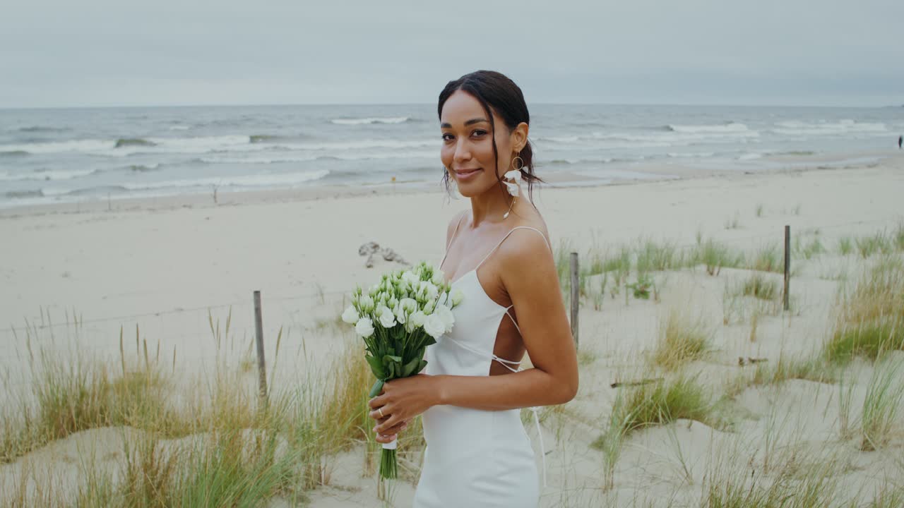 Sposa sulla spiaggia