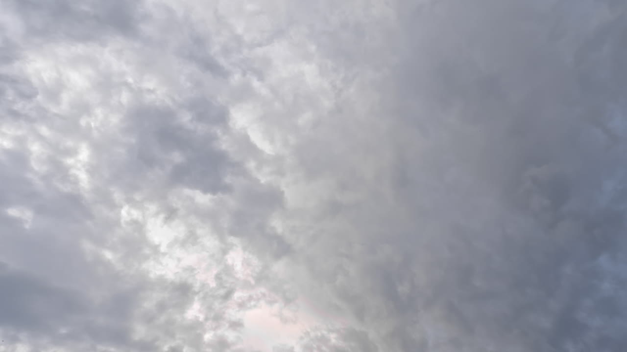 비행기가 착륙을 위해 다가오고 있습니다.