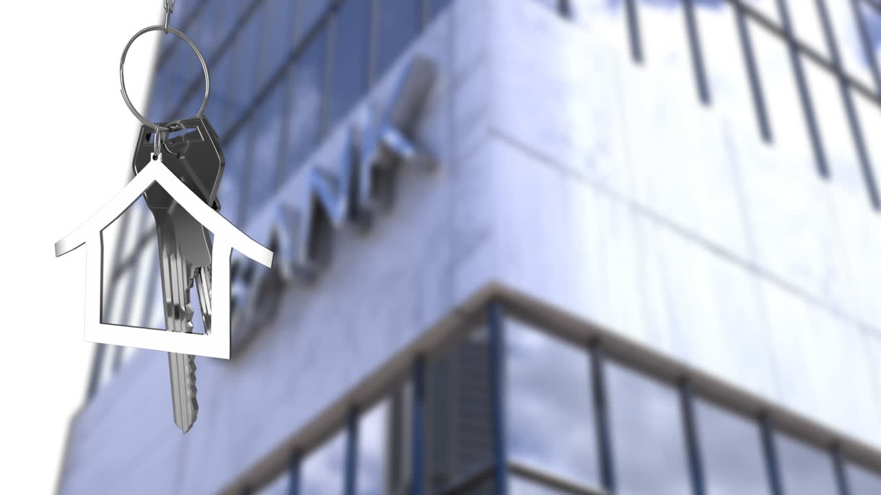 Animazione di un portachiavi con chiave e casa su una vista dal basso del testo "bank" su un edificio moderno.
