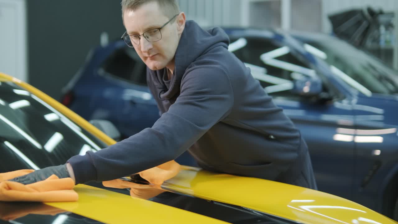 Professional Car Detailing – Washing, Ceramic Coating, and Interior Cleaning