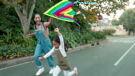 Family,-flying-a-kite-and-girl-with-her-mother