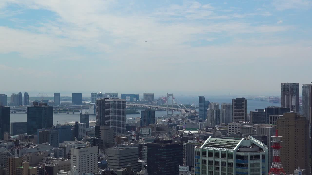 타임랩스, 도쿄의 바다와 다리의 조감도