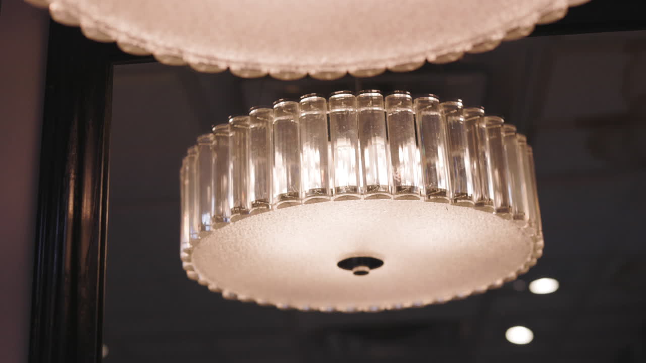 accesorio de luz o candelabro en un evento de boda disparando espejo