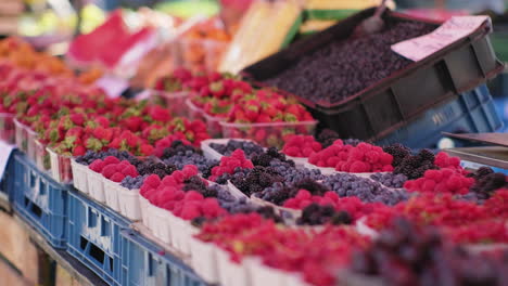 fresh berries at a farmers market