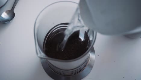 how to make coffee using a french press