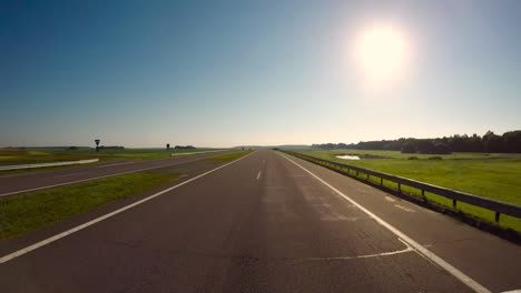 Zeitraffer-Autofahren-Auf-Der-Autobahn